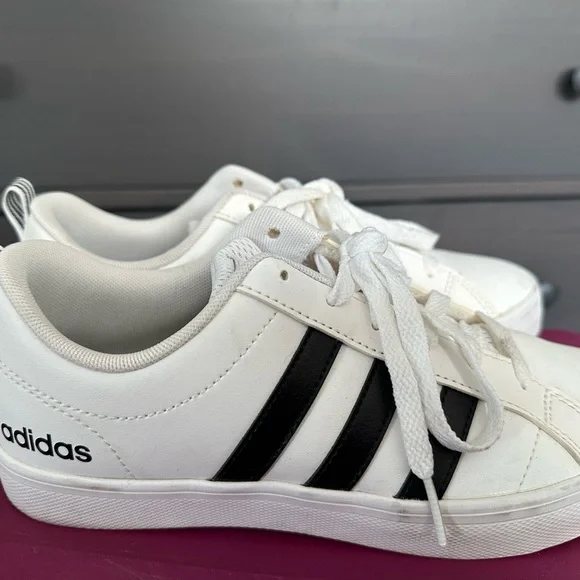 Adidas Classic White Sneakers - Picture 1 of 4